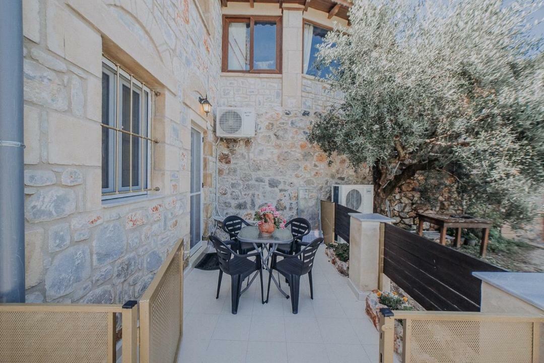 Eleutheria Kalamata Exterior photo